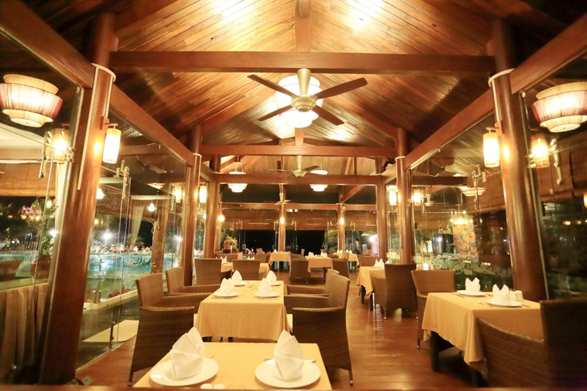 Villa Del Sol Beach Resort & Spa Фантхьєт Екстер'єр фото